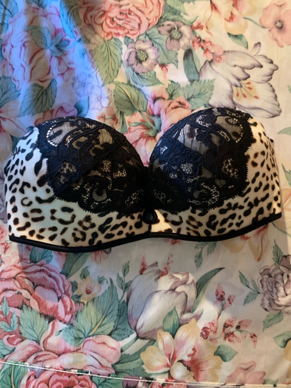 Victoria Secret Lace Trim Leopard Print Strapless Bra Size 32 C